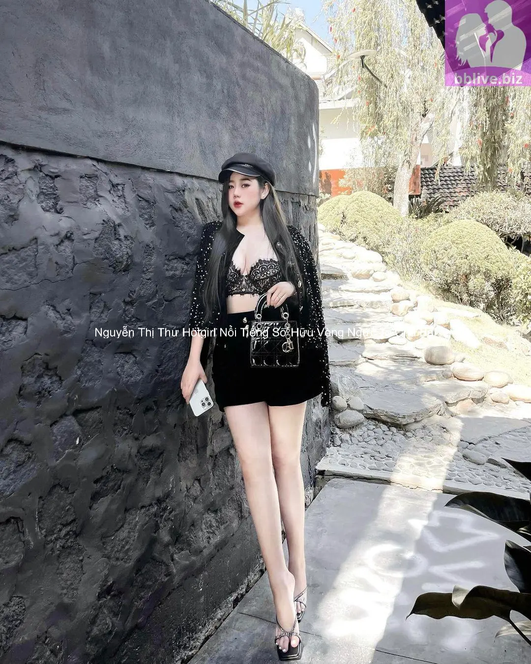 Nguyễn Thị Thư Hotgirl Nổi Tiếng Sỡ Hữu Vòng Ngực To Chà Bá 1